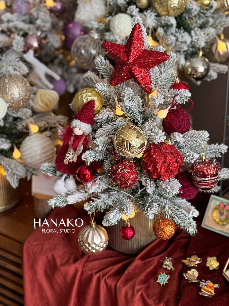 🎄✨ Celebrate the season with Hanako Gifts! ✨🎄