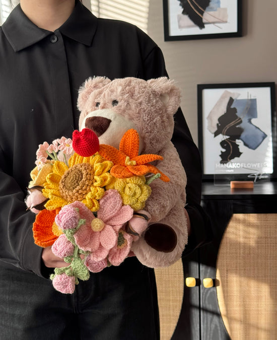Bloom Companion Basket – Crochet Flowers & Plush